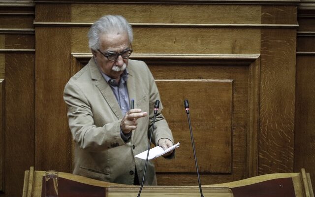 Γαβρόγλου: Τέλος στις Πανελλήνιες από το 2020 αλλά όχι και στις εξετάσεις