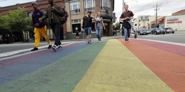 Stonewall: Η εξέγερση που οδήγησε στη γέννηση των “Pride”