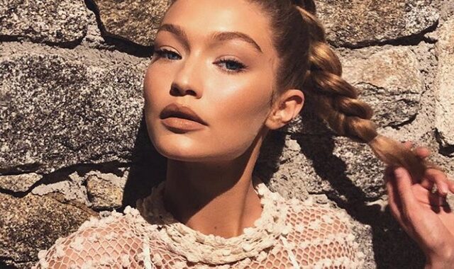 Gigi Hadid: Η άσεμνη χειρονομία επειδή της “χάλασαν” το πάρτι στην Μύκονο