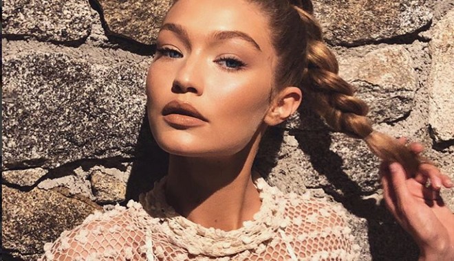 Gigi Hadid: Η άσεμνη χειρονομία επειδή της “χάλασαν” το πάρτι στην Μύκονο