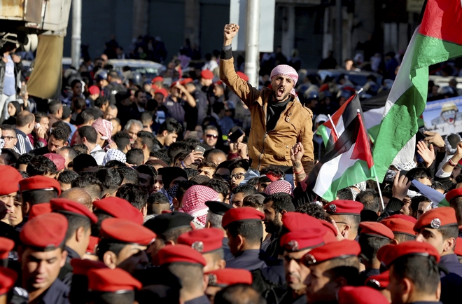 Ιορδανία: Διαδηλώσεις κατά της αύξησης των τιμών και των φόρων