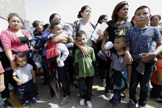 ΗΠΑ: 522 παιδιά επανασυνδέθηκαν με τους παράτυπους μετανάστες γονείς τους