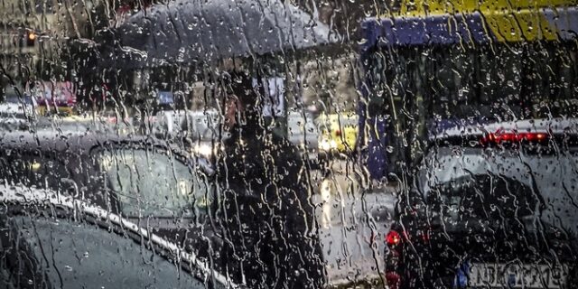 Καιρός: Τοπικά έντονα φαινόμενα την Δευτέρα κυρίως στα δυτικά και βόρεια
