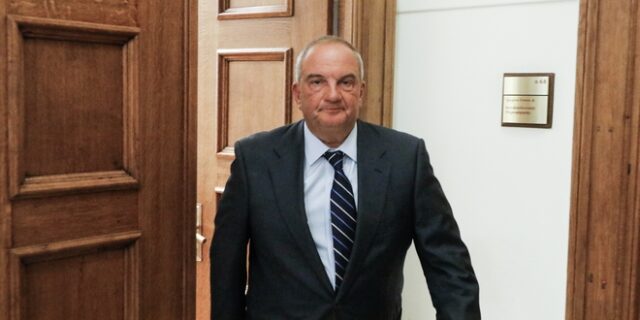 Δήλωση- απάντηση σε σενάρια αναμένεται να κάνει ο Καραμανλής προσερχόμενος στη ΔΕΘ