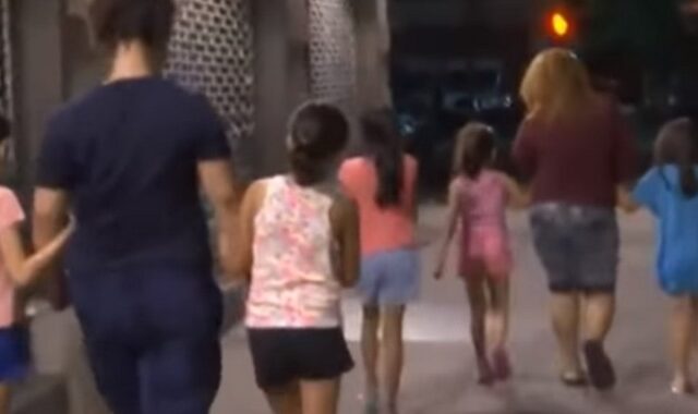 Σοκαριστικό βίντεο: Μετέφεραν κρυφά παιδιά μεταναστών στη Νέα Υόρκη