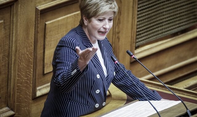 Μαρία Κόλλια- Τσαρουχά: Θα μείνουμε στην κυβέρνηση για να πούμε το “όχι” στο Σκοπιανό