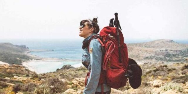 Η γυναίκα που διέσχισε όλη την Κρήτη με τα πόδια