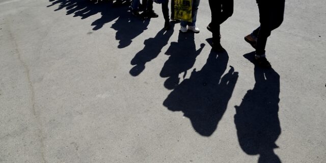 Υψηλός παραμένει ο αριθμός προσφύγων και μεταναστών στη Λέσβο