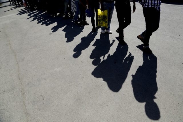 Υψηλός παραμένει ο αριθμός προσφύγων και μεταναστών στη Λέσβο