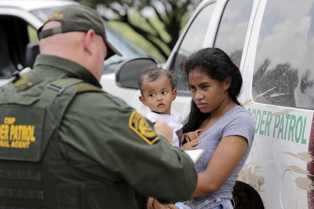 ΗΠΑ: Στη Δικαιοσύνη μητέρες μετανάστριες που τις χώρισαν από τα παιδιά τους