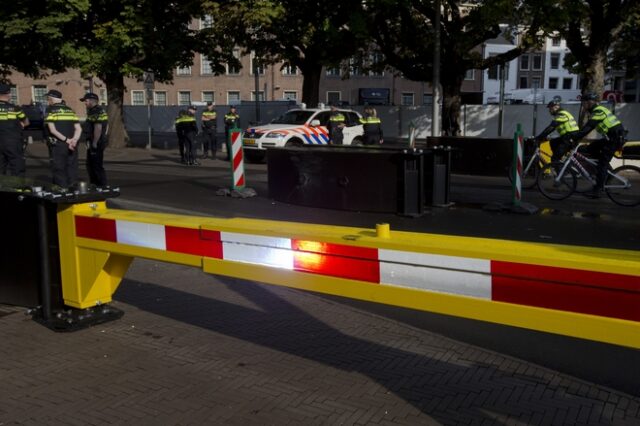 Συναγερμός στην Ολλανδία: Επίθεση με φορτηγάκι στα γραφεία της De Telegraaf