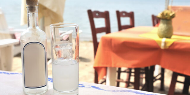 Ouzo Power: Η Γερμανία πρώτη σε κατανάλωση ούζου – Σταθερά πάνω από την Ελλάδα