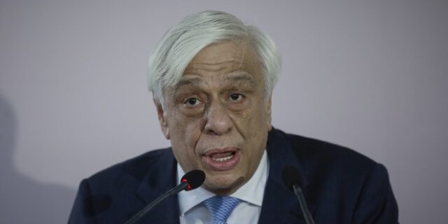 Αναγκαστική προσγείωση για το αεροσκάφος του Προκόπη Παυλόπουλου