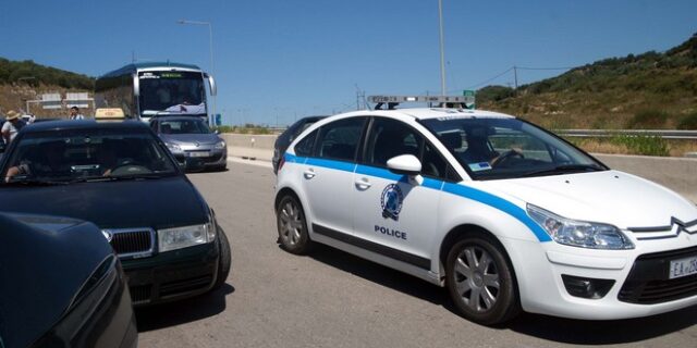Εγνατία Οδός: Συνελήφθη 21χρονος που μετέφερε παράνομα μετανάστες