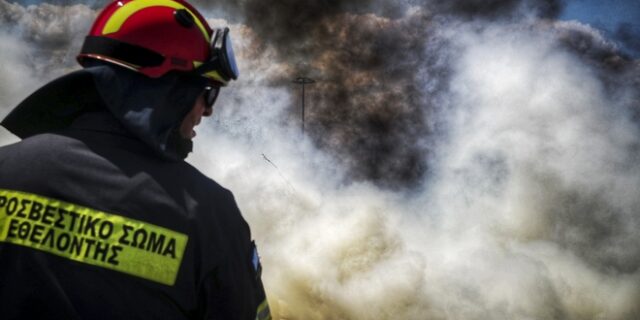 Καλύτερη η εικόνα της φωτιάς στην Μεγαλόπολη