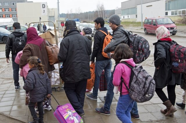 FAZ: 4,5 δισ. ευρώ θα πάρει η Γερμανία από την ΕΕ για το προσφυγικό