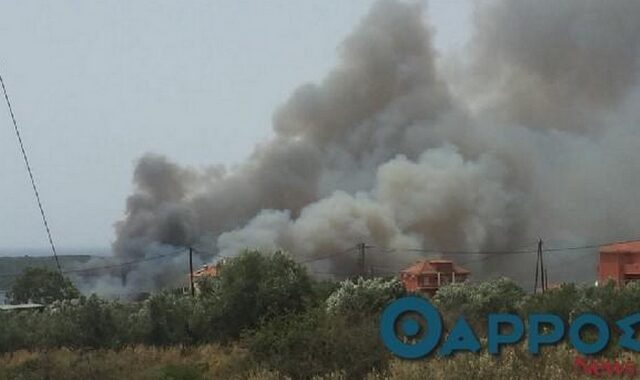 Σε εξέλιξη μεγάλη φωτιά κοντά στο κάστρο της Πύλου