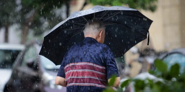 Πώς θα κυλήσει ο καιρός τον Σεπτέμβριο – Τι λένε οι μεσοπρόθεσμες προγνώσεις