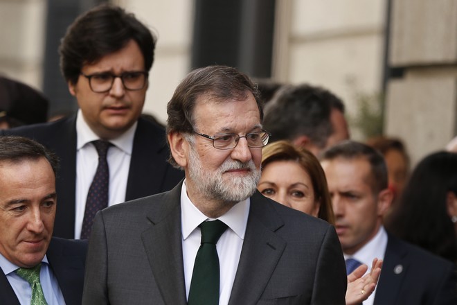 Ισπανία: Ο Ραχόι παραιτείται και από την ηγεσία του Λαϊκού Κόμματος