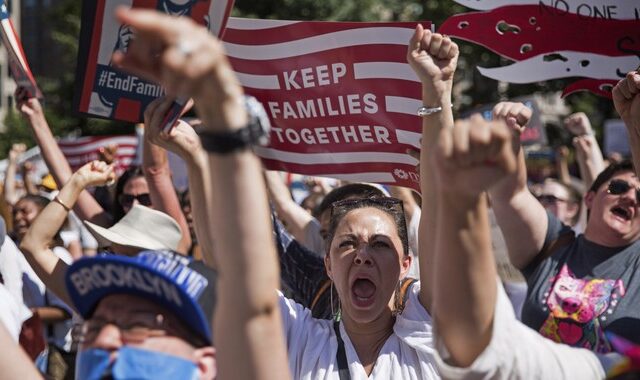 ΗΠΑ: Μεγάλες διαδηλώσεις κατά της μεταναστευτικής πολιτικής Τραμπ