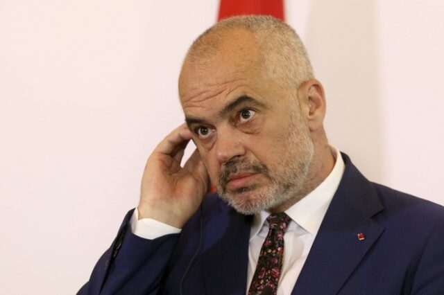 “Όχι” Ράμα στην εγκατάσταση καταυλισμών μεταναστών στην Αλβανία