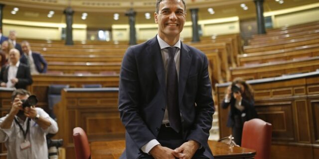 Κανένα μέλος των Podemos στην κυβέρνηση του Πέδρο Σάντσεθ