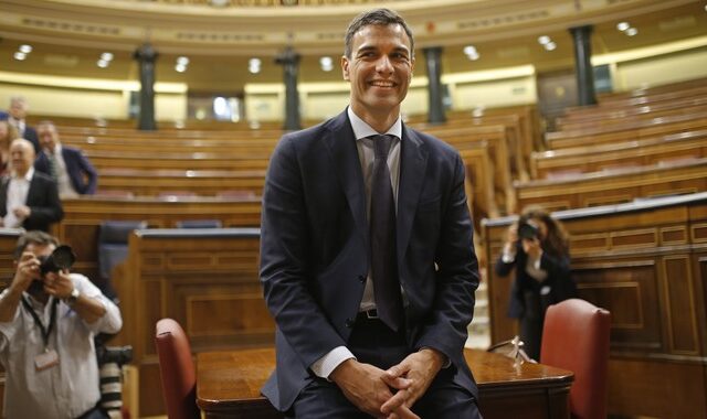 Κανένα μέλος των Podemos στην κυβέρνηση του Πέδρο Σάντσεθ