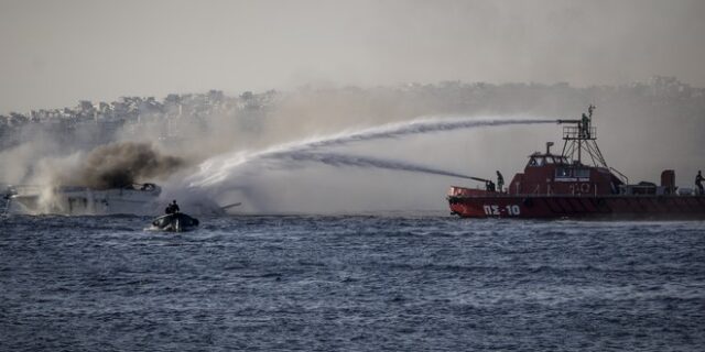 Φωτιά σε ιστιοφόρο στην Αίγινα: Δεν αναφέρθηκε θαλάσσια ρύπανση