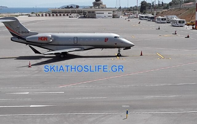 “Συναγερμός” στη Σκιάθο: Στο νησί προσγειώθηκε το lear jet των Rolling Stones