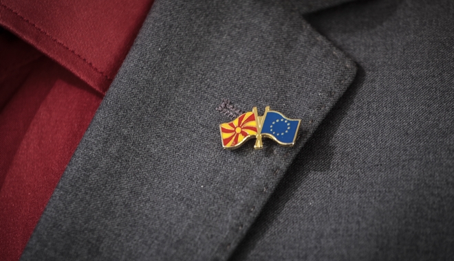 Επιφυλάξεις από Γαλλία και Ολλανδία στην ένταξη ΠΓΔΜ και Αλβανίας στην ΕΕ