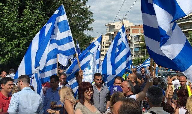 Οπαδοί του Σώρρα στην Ευελπίδων: “Τον τιμωρούν γιατί λέει αλήθειες”