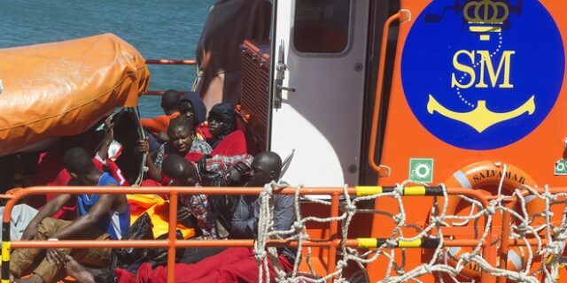 Ισπανία: Τέσσερις νεκροί μετανάστες σε νέο ναυάγιο – 700 διασώθηκαν