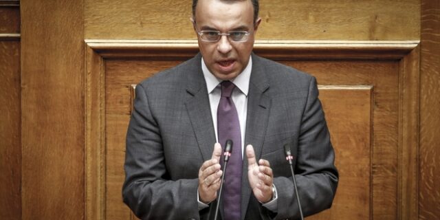 Σταϊκούρας: Μνημόνιο χωρίς λεφτά η δήθεν καθαρή έξοδος του Αυγούστου