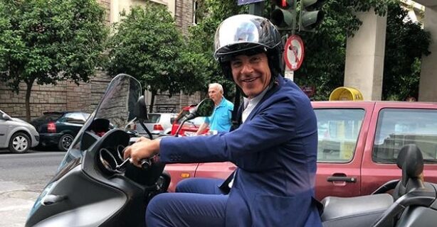 Μητσοτάκης σε Θεοδωράκη: Μπράβο Σταύρο, φοράς κράνος παρά τη ζέστη
