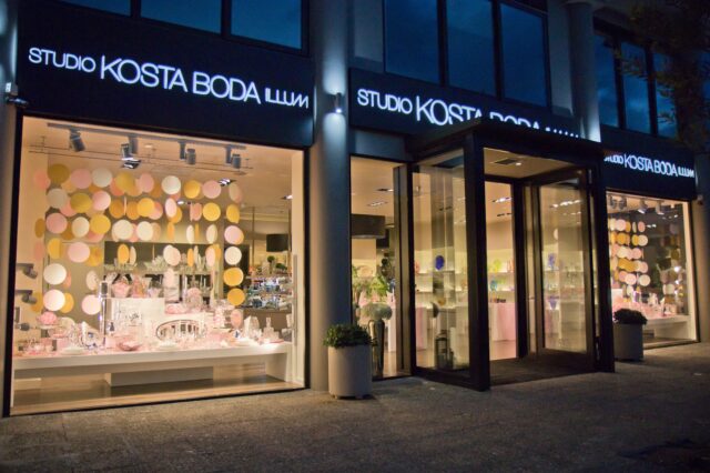 Ένα ολοκαίνουργιο STUDIO KOSTA BODA ILLUM άνοιξε μόλις στο Ν.Ψυχικό