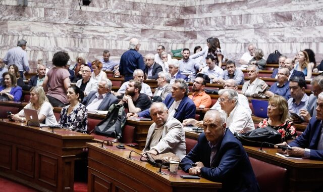 Ανατροπή: Δεν θα συνεδριάσει τελικά η ΚΟ του ΣΥΡΙΖΑ για το Πολυνομοσχέδιο