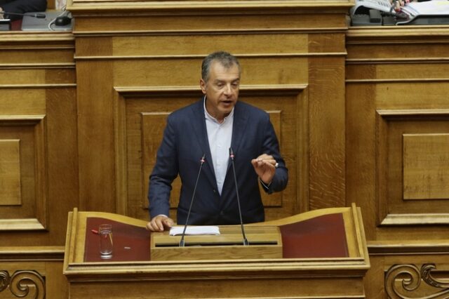 Θεοδωράκης: Να φέρουμε κοντά μας την ΠΓΔΜ για να ανακόψουμε την Τουρκία