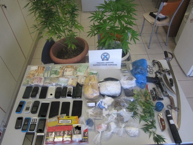 Εξαρθρώθηκε κύκλωμα που διακινούσε κάνναβη, ηρωίνη και κοκαΐνη στη Θεσσαλία