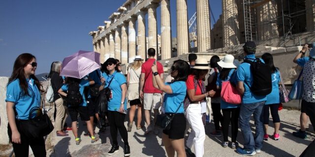 Στο +16,8% οι τουριστικές αφίξεις και στο +21,7% τα έσοδα