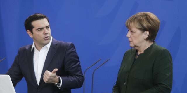 Χείρα βοηθείας Τσίπρα σε Μέρκελ για το προσφυγικό