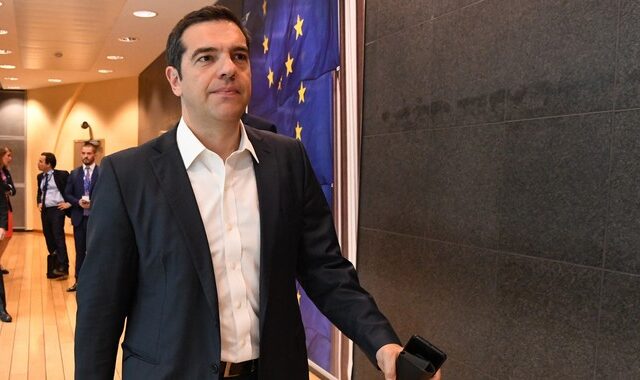 Τσίπρας: Η πολιτεία στηρίζει έμπρακτα τη νησιωτικότητα