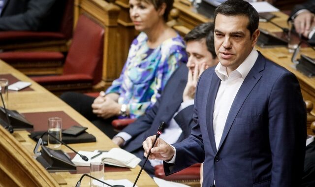 Τσίπρας: Ο Σαμαράς προκάλεσε το Σκοπιανό και θέτει τώρα σε ομηρία κι έναν άλλο Μητσοτάκη