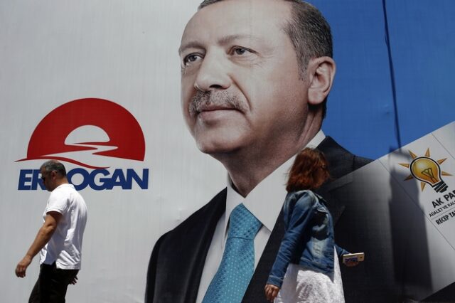 Ρεκόρ συμμετοχής: 1,49 εκατ. Τούρκοι του εξωτερικού ψήφισαν στις τουρκικές εκλογές