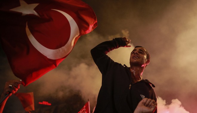 Τουρκία: Απολύονται περισσότεροι από 18.000 εργαζόμενοι στο δημόσιο