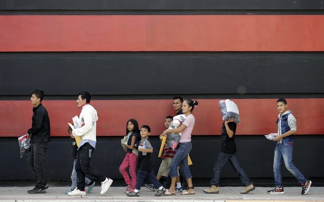 ΗΠΑ: Αναστολή διώξεων για παράτυπους μετανάστες με παιδιά