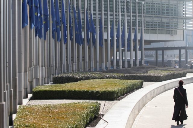 Το ειρωνικό δημοσίευμα του Politico για τις “εύκολες” βαθμολογίες των Ελλήνων μαθητών
