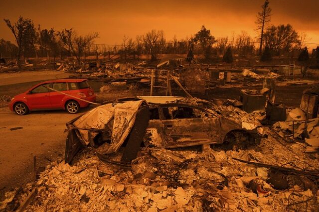 Φωτιές στις ΗΠΑ: 7.000 άνθρωποι απομακρύνθηκαν από τα σπίτια τους