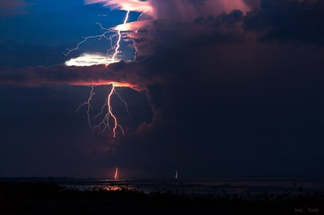 Maracaibo και οι αστραπές Catatumbo -Ένα Παγκόσμιο Ρεκόρ