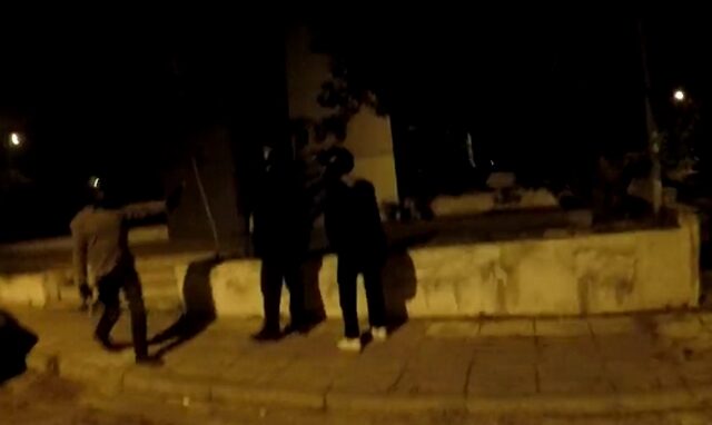 Το βίντεο της επίθεσης Ρουβίκωνα στη ΔΟΥ Ψυχικού