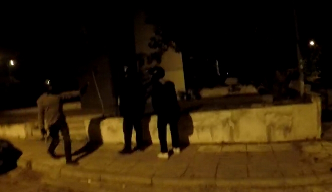Το βίντεο της επίθεσης Ρουβίκωνα στη ΔΟΥ Ψυχικού